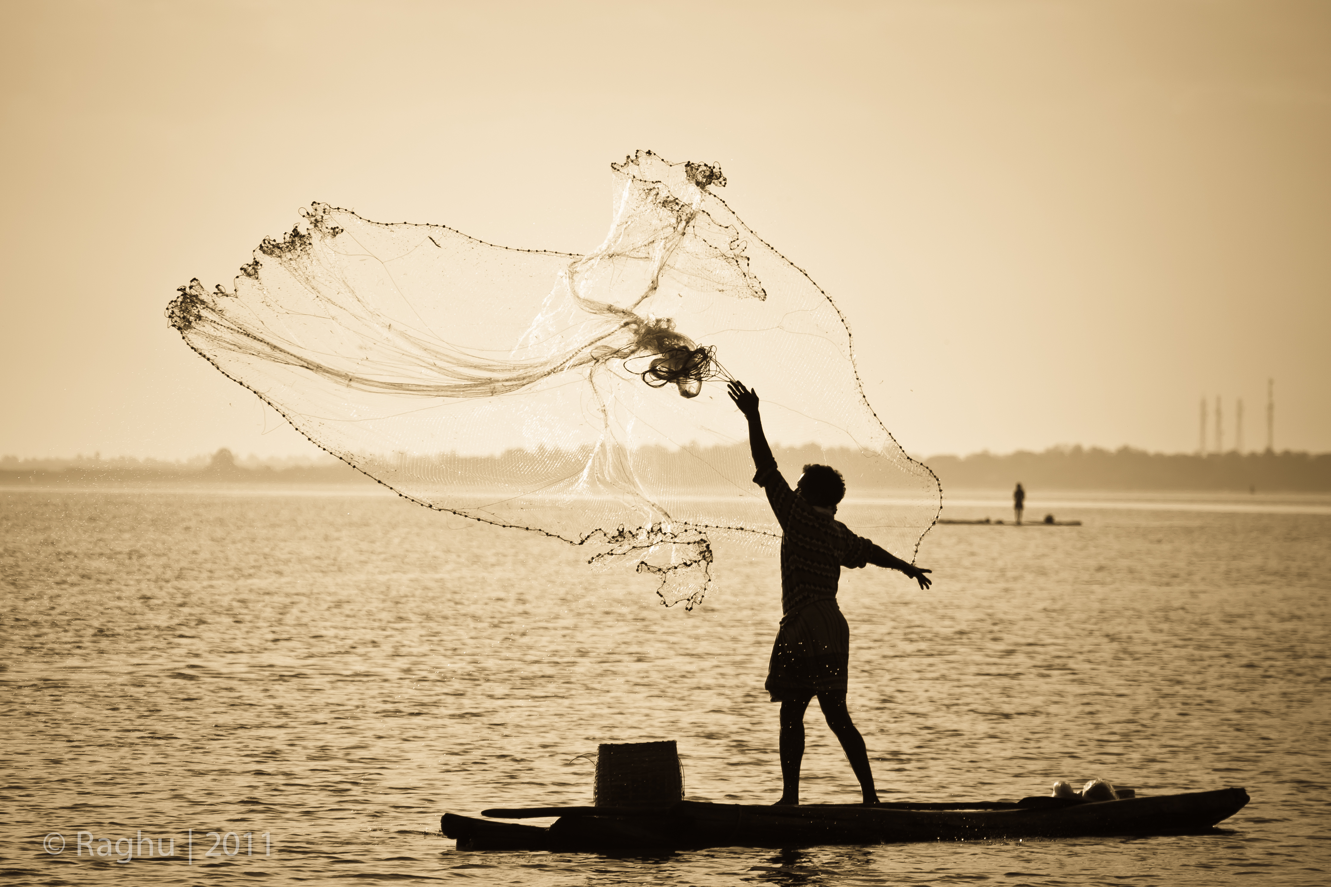 https://arquimedia.s3.amazonaws.com/63/ensenanza-domingo/pescador-redjpg.jpg