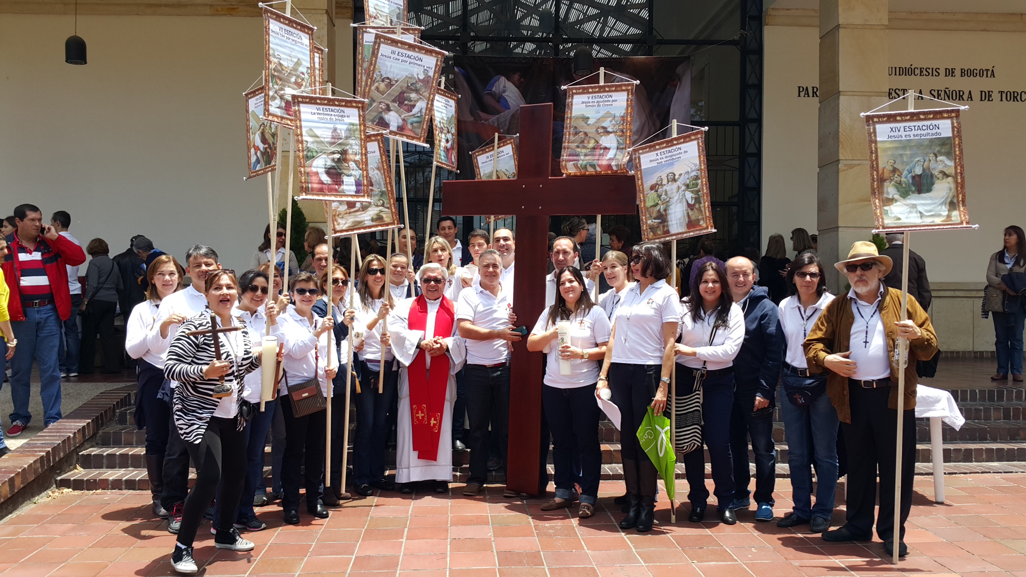 https://arquimedia.s3.amazonaws.com/63/semana-santa-2016/20160325-113212jpg.jpg